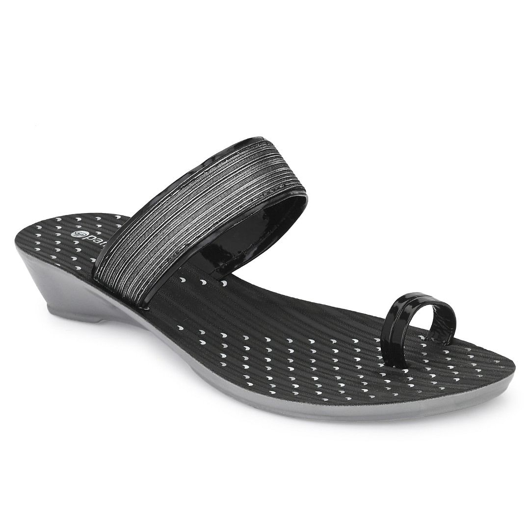 Relaxo Bahamas Exclusive Extra Soft Cushion Women Slippers - Buy Relaxo  Bahamas Exclusive Extra Soft Cushion Women Slippers Online at Best Price -  Shop Online for Footwears in India | Flipkart.com
