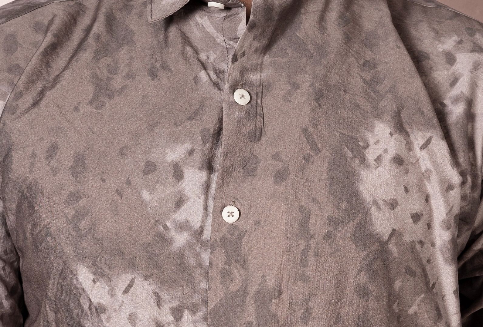 Authenzaa Men Casual Shirt SFCS055 Printed Grey 