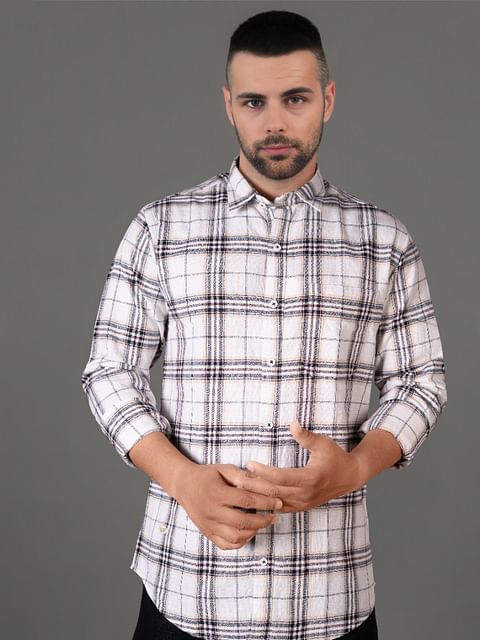 Authenzaa Men Casual Shirt SFCS085 Off White Blue Chex 