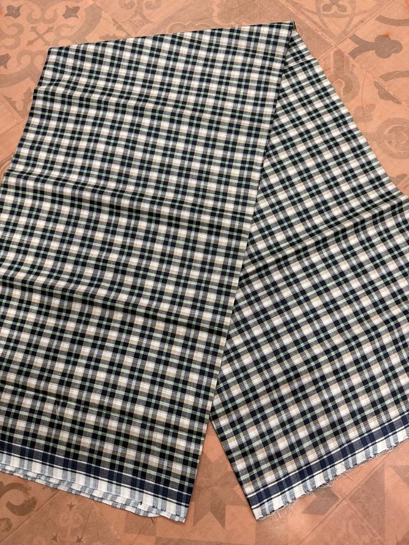 Authenzaa Men Checks Lungi BMCL006 Black Pista Chex 