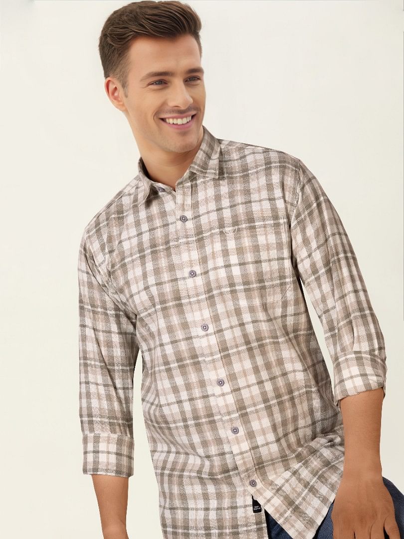 Authenzaa Men Casual Shirt SFCS200 Khakhi Checks