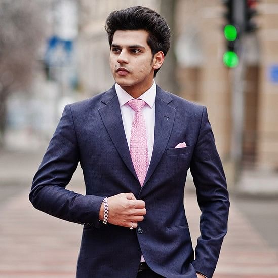 Blue suit men, Mens fashion suits, Navy suit pink shirt